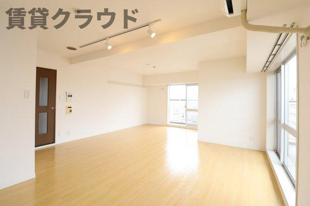 オーシャンビュー壱番館の居間・リビング|おしゃれなリビングです