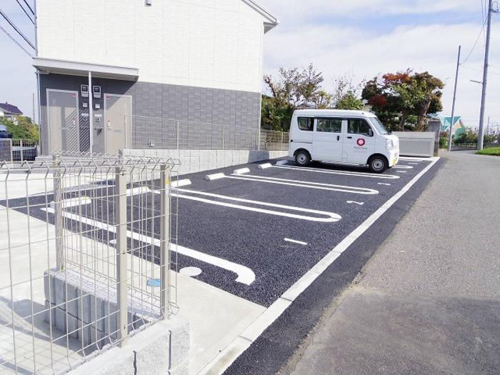 エスキーナの駐車場