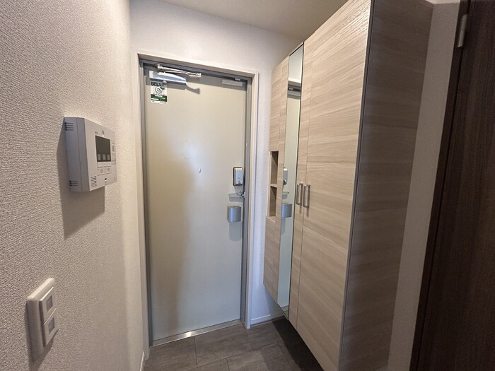 ディーラヴェニューの玄関