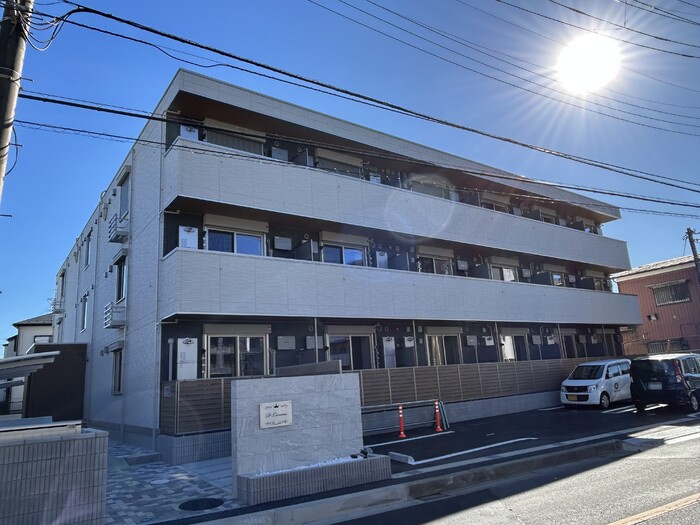 ディーラヴェニュー