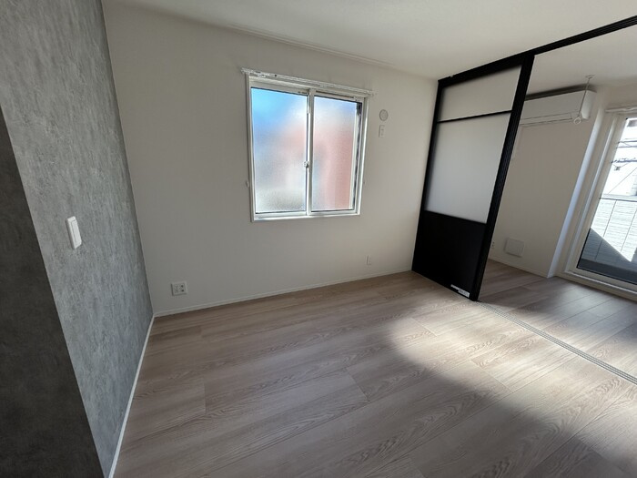 ディーラヴェニューの居間・リビング