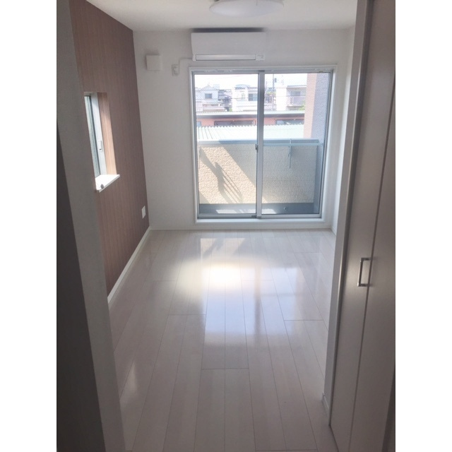 ラルーチェの居間・リビング