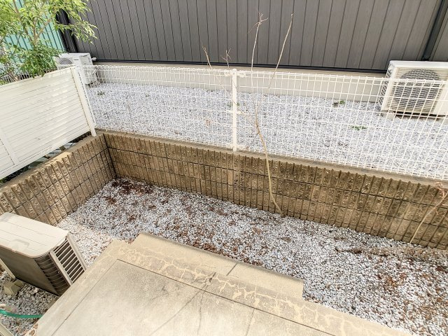 ハイヒルズ湯野原の庭