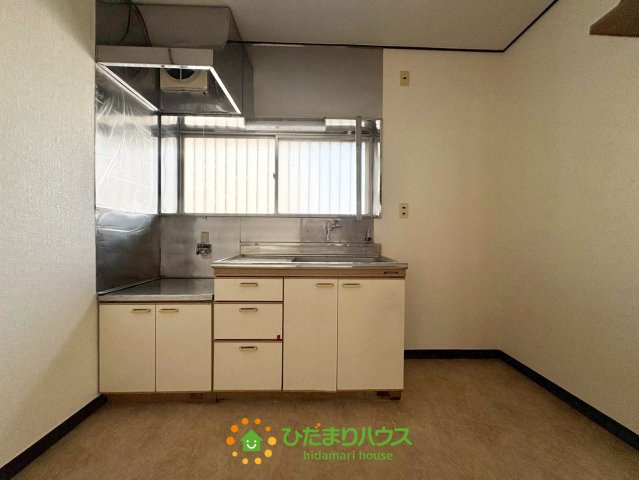 杉戸町本郷　中古一戸建てのキッチン|2026年7月14日　撮影