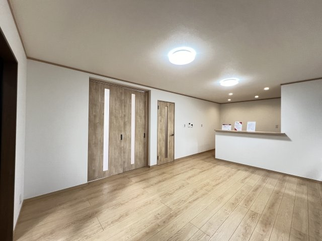 香芝市旭ヶ丘5丁目の居間・リビング|ゆったりとしたリビングです