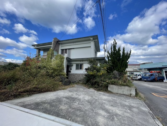 四国中央市妻鳥町　中古住宅の外観