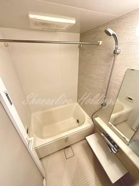 ワイズ メゾンの浴室|浴室乾燥機完備♪