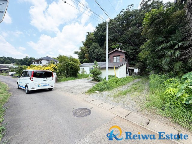 中古戸建　茅ヶ崎市堤の前面道路含む現地写真
