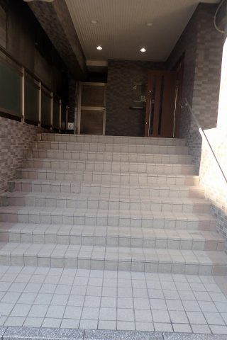 スカイコート本郷東大前第3のエントランス