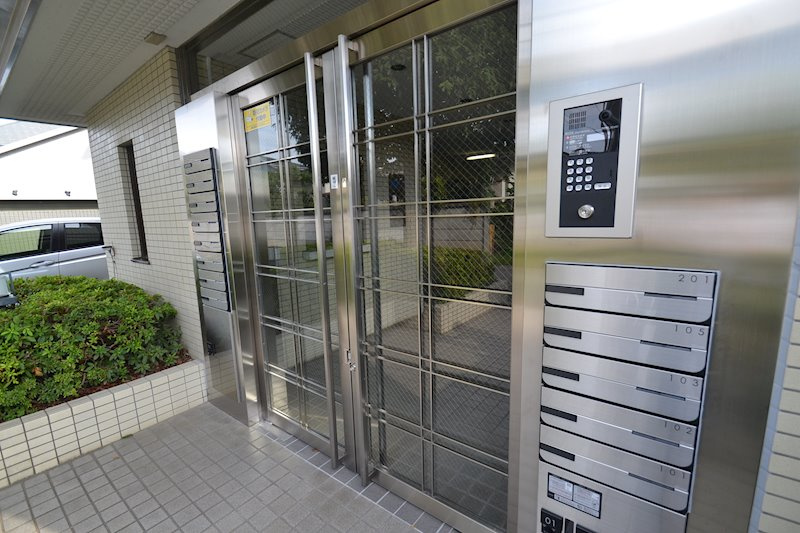 国立クリスタル石川のセキュリティ|オートロックがあります