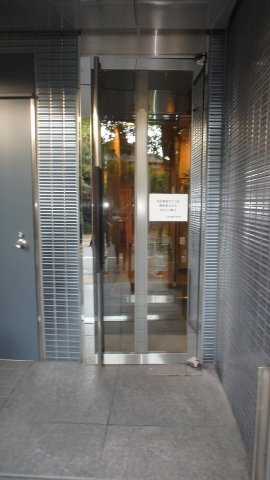 スクマスト関口のエントランス