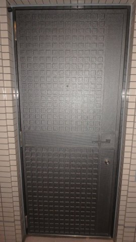 スクマスト関口の玄関