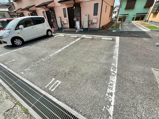 マウントビレッジ大池台の駐車場