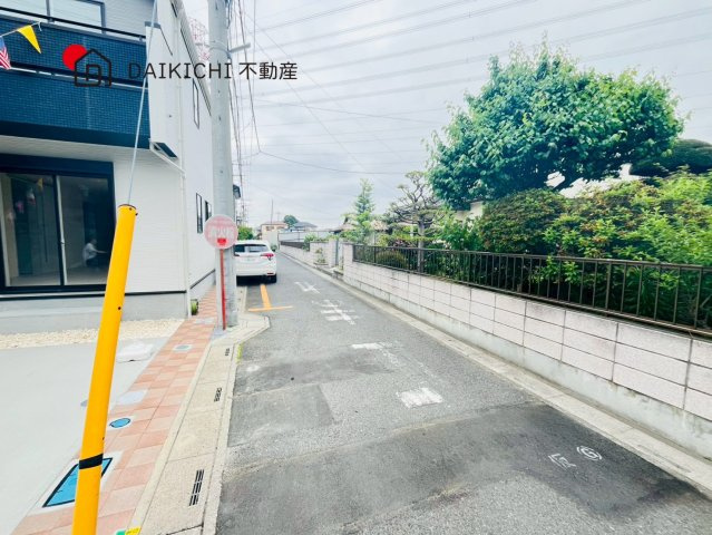 【前面道路含む現地写真】 | 桶川市大字坂田　新築戸建　全2棟　1号棟