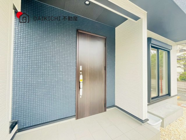 【玄関】 | 桶川市大字坂田　新築戸建　全2棟　1号棟