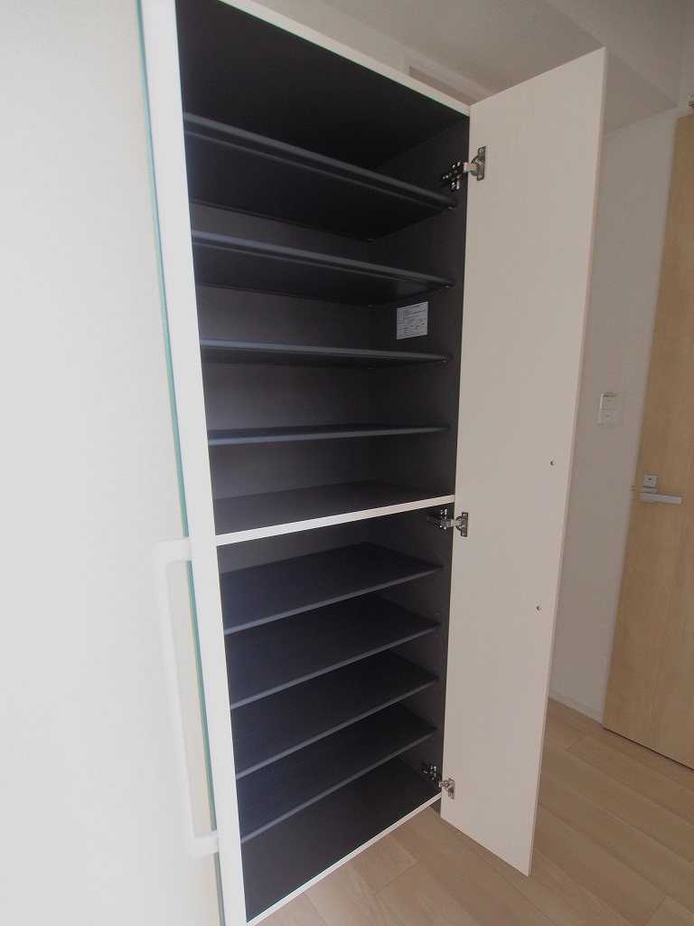 アウローラ長束西の玄関