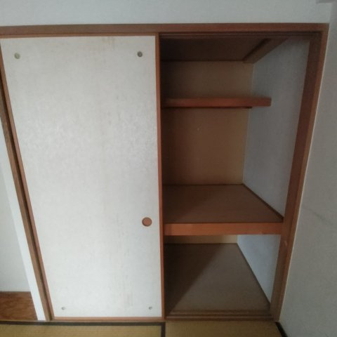 ティアラ高砂ハイツの収納