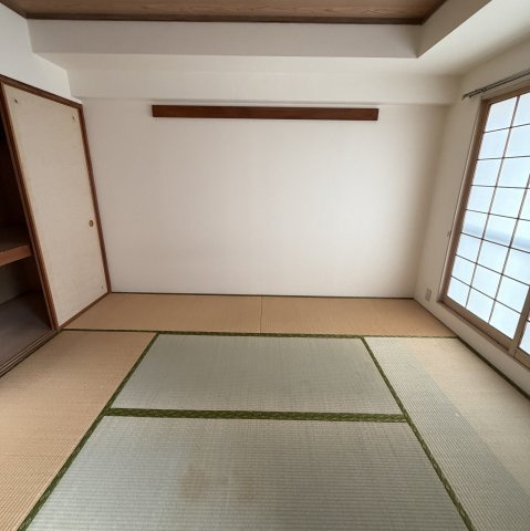 ティアラ高砂ハイツの和室|日本らしい落ち着いた雰囲気の和室です