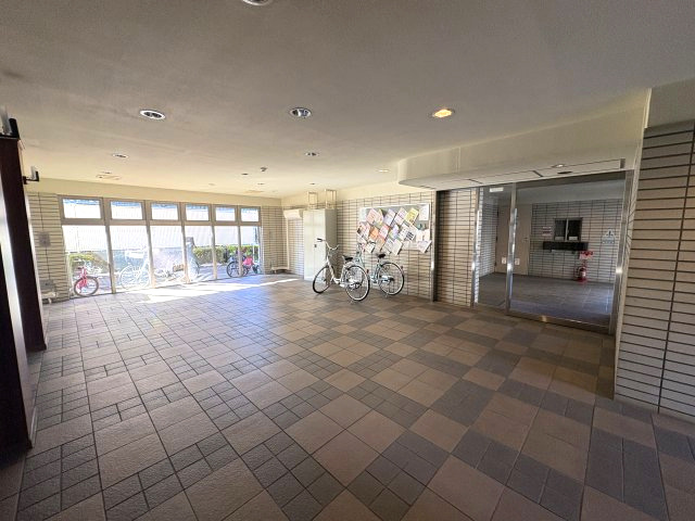 コスモ戸田公園アーバンステージのエントランス