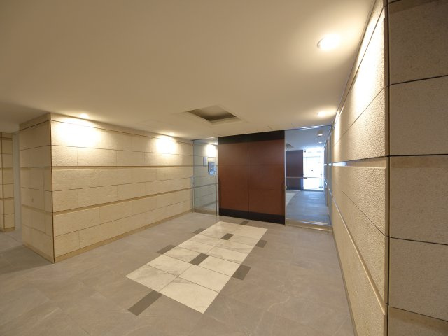 【エントランス】