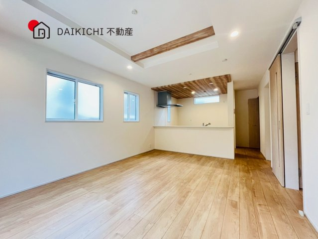 【居間・リビング】 | 桶川市大字坂田　新築戸建　全2棟　2号棟