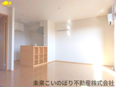 【居間・リビング】 | Gardens II | 使いやすいリビングです