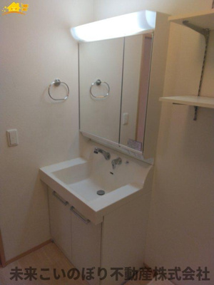 【独立洗面台】 | Gardens II | 独立洗面台あり、毎朝おしゃれに忙しい女性の方におすすめです