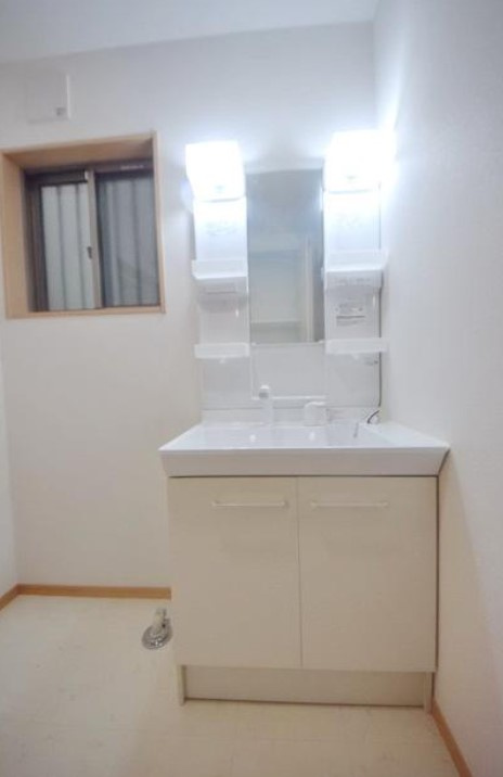 ペルソーナ上尾上町の洗面所|同建物別号室イメージ写真です。