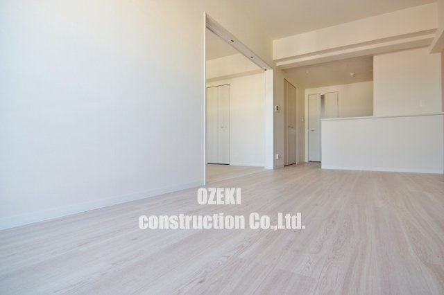 さがみLTレジデンスの居間・リビング