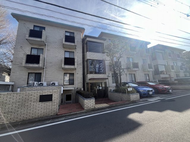 【間取り】 | ソフトタウン石神井台　(保谷店) | 2つのWIC付4LDKの間取り。南向きなので陽当たりもよく心地よい居住空間です。※図面を基に作成しています。現況と異なる場合は現況を優先いたします。