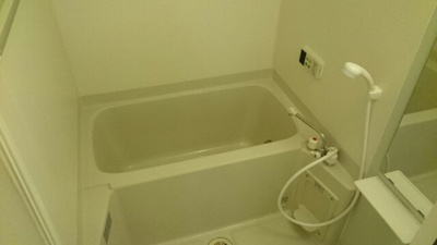 【浴室】 | サンフローラⅢ | きれいなお風呂です