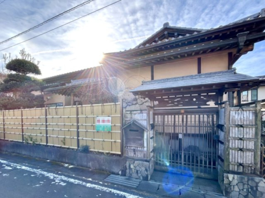 【中古戸建】高崎市箕郷町上芝の外観|■外観｜閑静な住宅街で始める新しい暮らし♪開放的な毎日をあなたへ(^^♪