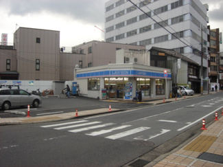 【周辺】 | Ｌ’Ａｌｌｕｒｅ御幸町 | ローソン大津中央2丁目店まで566ｍ