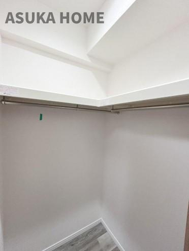 エルフィーノ横浜・市沢の丘 の収納|衣類や箱物や思い出の品もたっぷり収納できるので、整理整頓にも◎。お部屋もより広々と使えます。