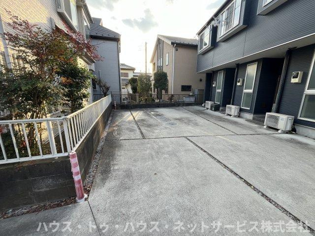 CATS  SITEの駐車場