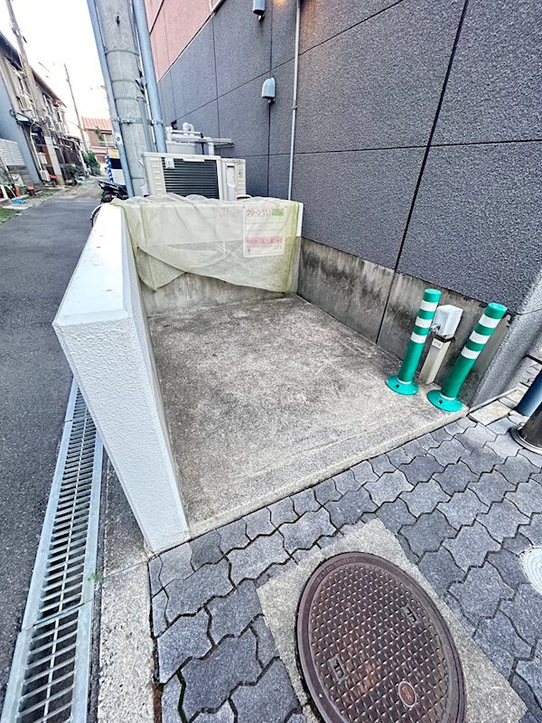 リーガルコート明和の外観