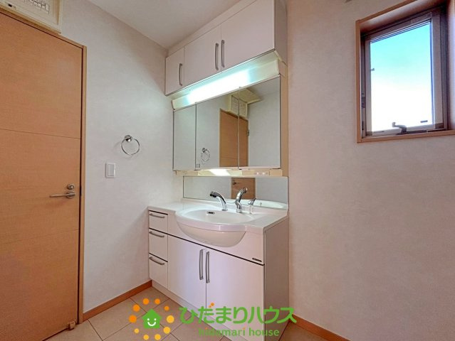 久喜市南栗橋6丁目　中古一戸建ての独立洗面台