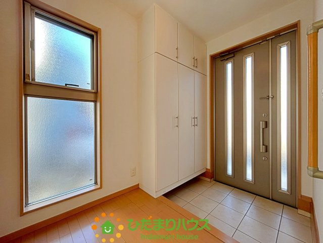 久喜市南栗橋6丁目　中古一戸建ての玄関