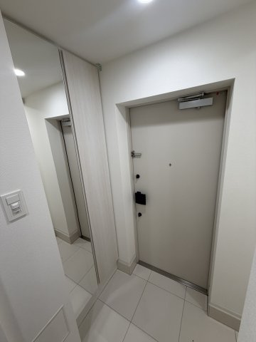 GENOVIA世田谷桜の玄関