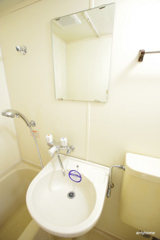 カムネス経大前　仲介手数料無料の洗面所