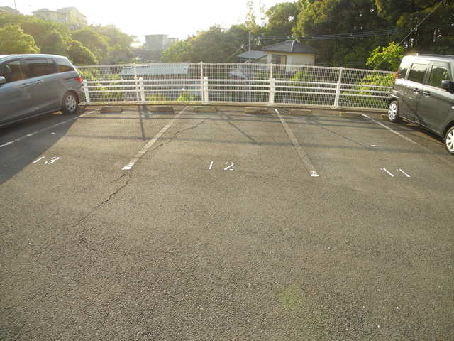 CUBE三原櫻館の駐車場