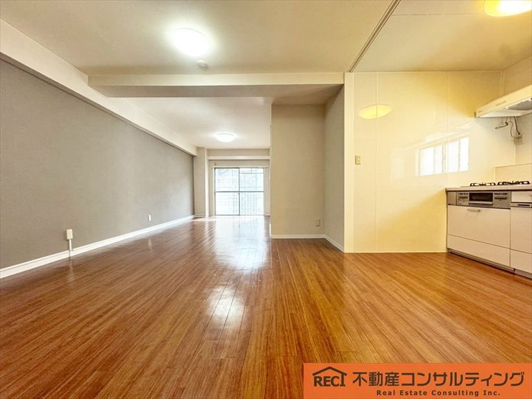 フォートレスフタミの居間・リビング