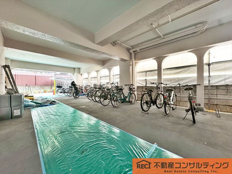 フォートレスフタミの駐車場