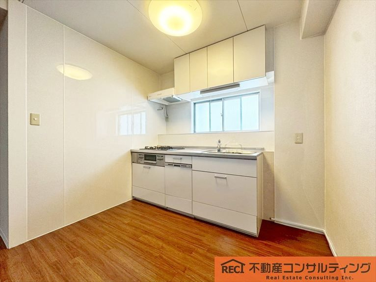 フォートレスフタミのキッチン|小学校徒歩10分