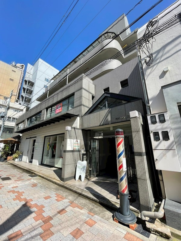 サンシャイン三宮の外観