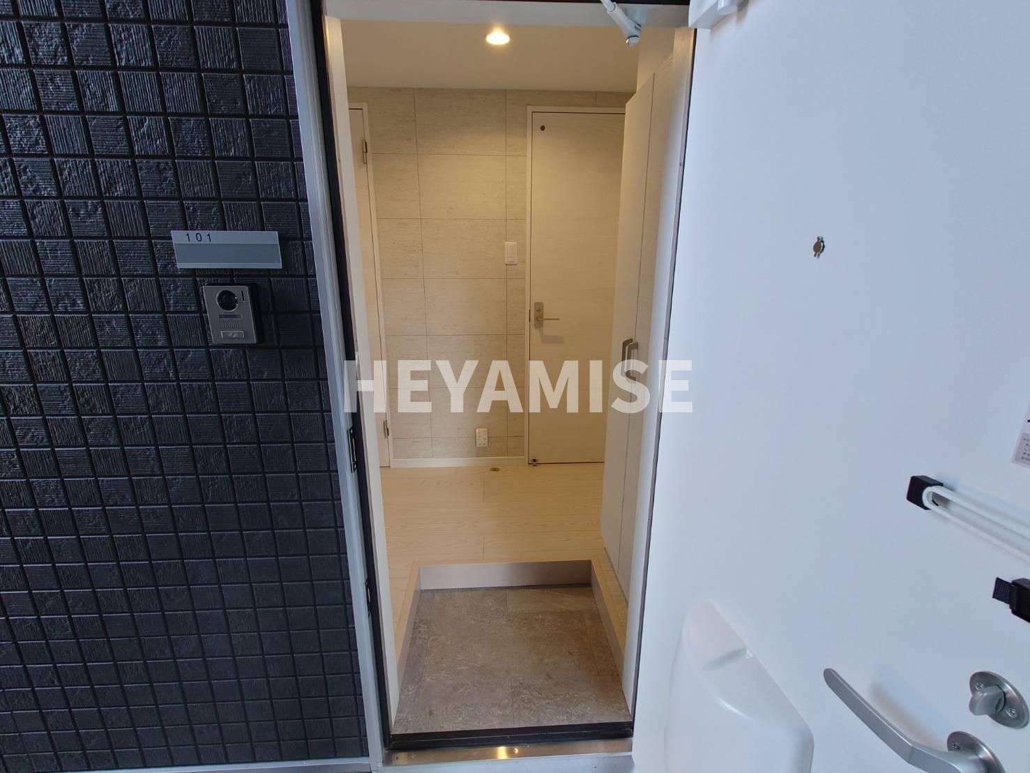 modern palazzo小船越Sunny Hillの玄関