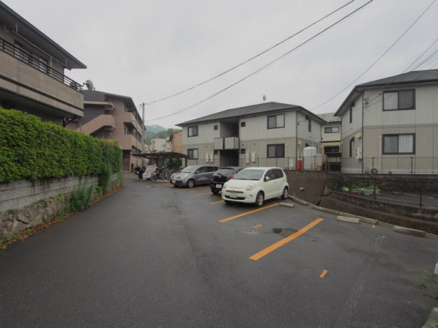 オリオリシティⅤの駐車場