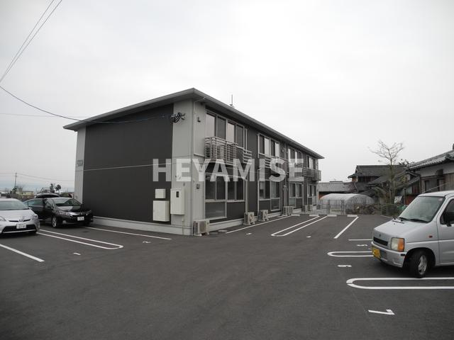 カノン・エムの駐車場