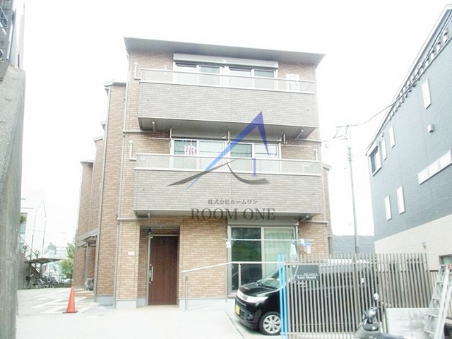 Ｌｕｓｔ　Ｓｔｒａｈｌの外観|外観です。