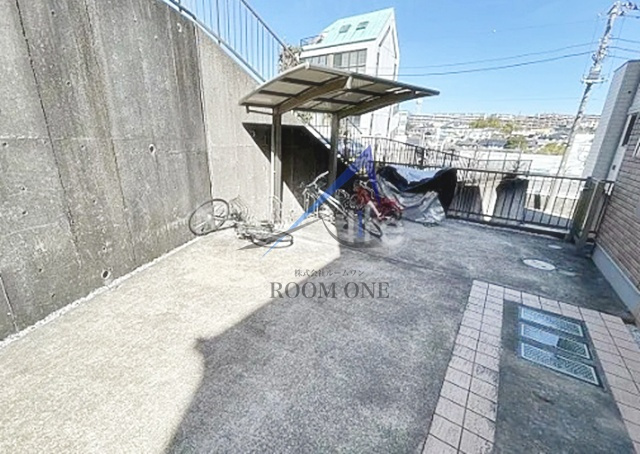 Ｌｕｓｔ　Ｓｔｒａｈｌ